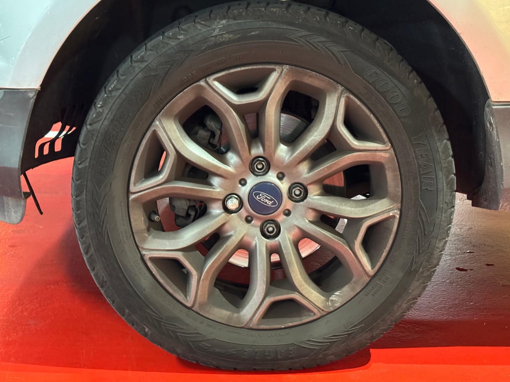 Imagem do veículo FORD ECOSPORT FREESTYLE 2.0  16V FLEX 4P MANUAL - 2015 - PRATA