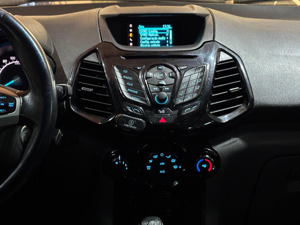 Imagem do veículo FORD ECOSPORT FREESTYLE 2.0  16V FLEX 4P MANUAL - 2015 - PRATA