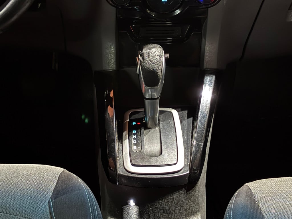 Imagem do veículo FORD ECOSPORT FREESTYLE 2.0  16V FLEX 4P MANUAL - 2015 - PRATA