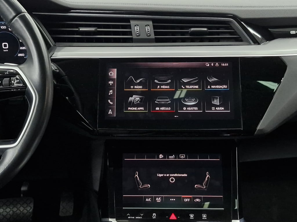 Imagem do veículo AUDI E-TRON PERFORMANCE QUATTRO ELÉTRICO - 2020 - PRETO