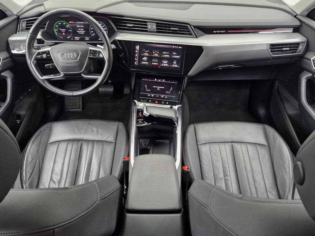 Imagem do veículo AUDI E-TRON PERFORMANCE QUATTRO ELÉTRICO - 2020 - PRETO