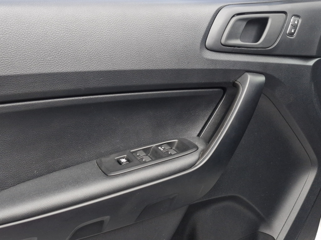 Imagem do veículo FORD RANGER XLS CD 2.2 4X4 DIESEL AUTOMÁTICO - 2023 - PRATA