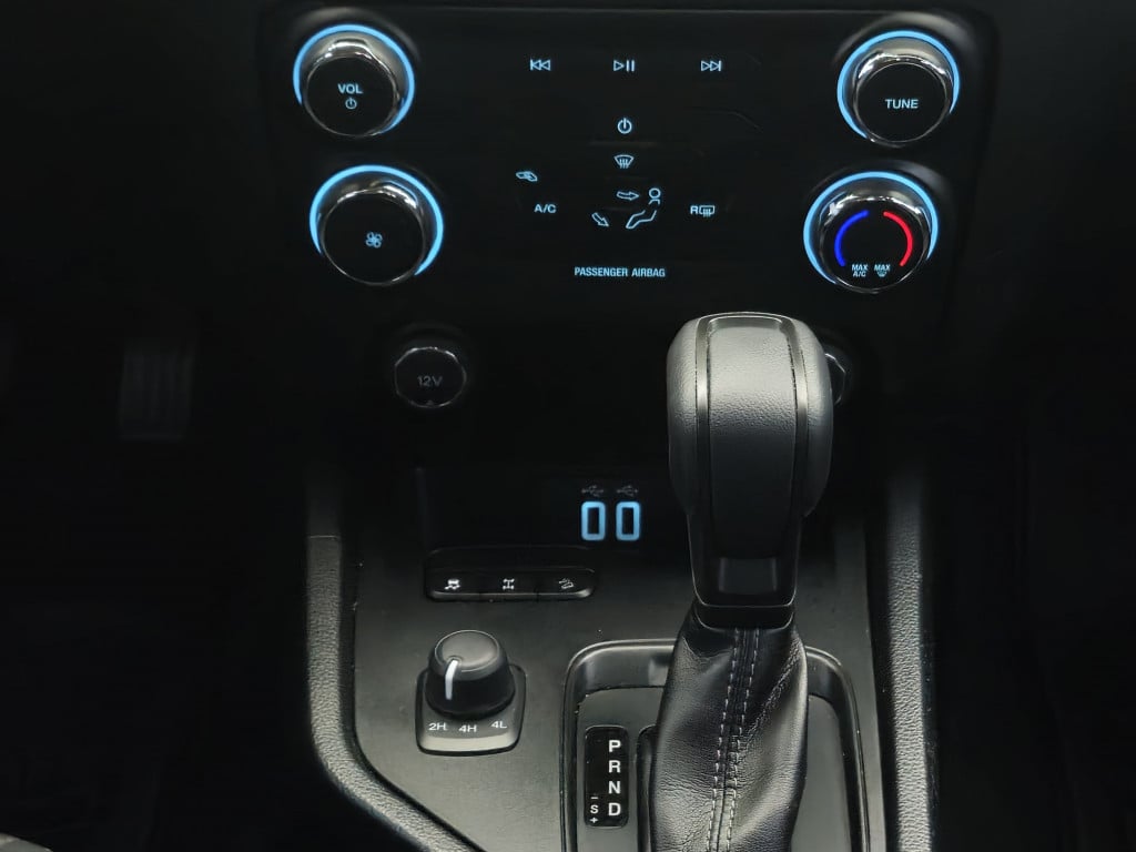 Imagem do veículo FORD RANGER XLS CD 2.2 4X4 DIESEL AUTOMÁTICO - 2023 - PRATA
