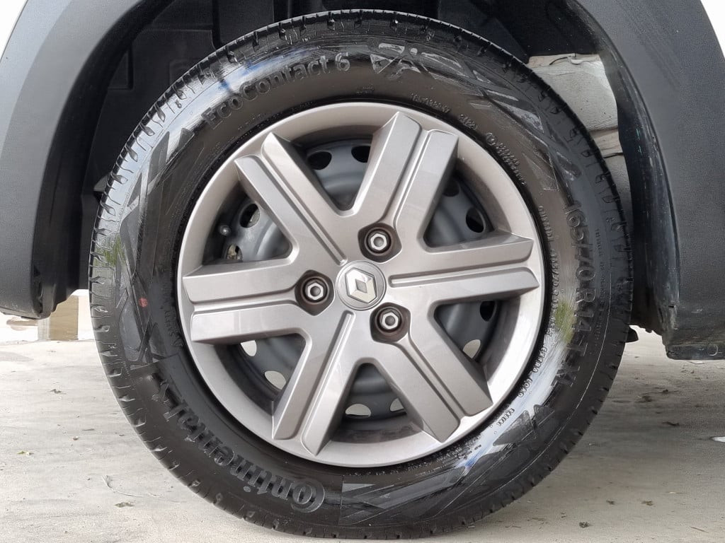 Imagem do veículo RENAULT KWID ZEN 1.0 SCE FLEX MANUAL - 2023 - BRANCO