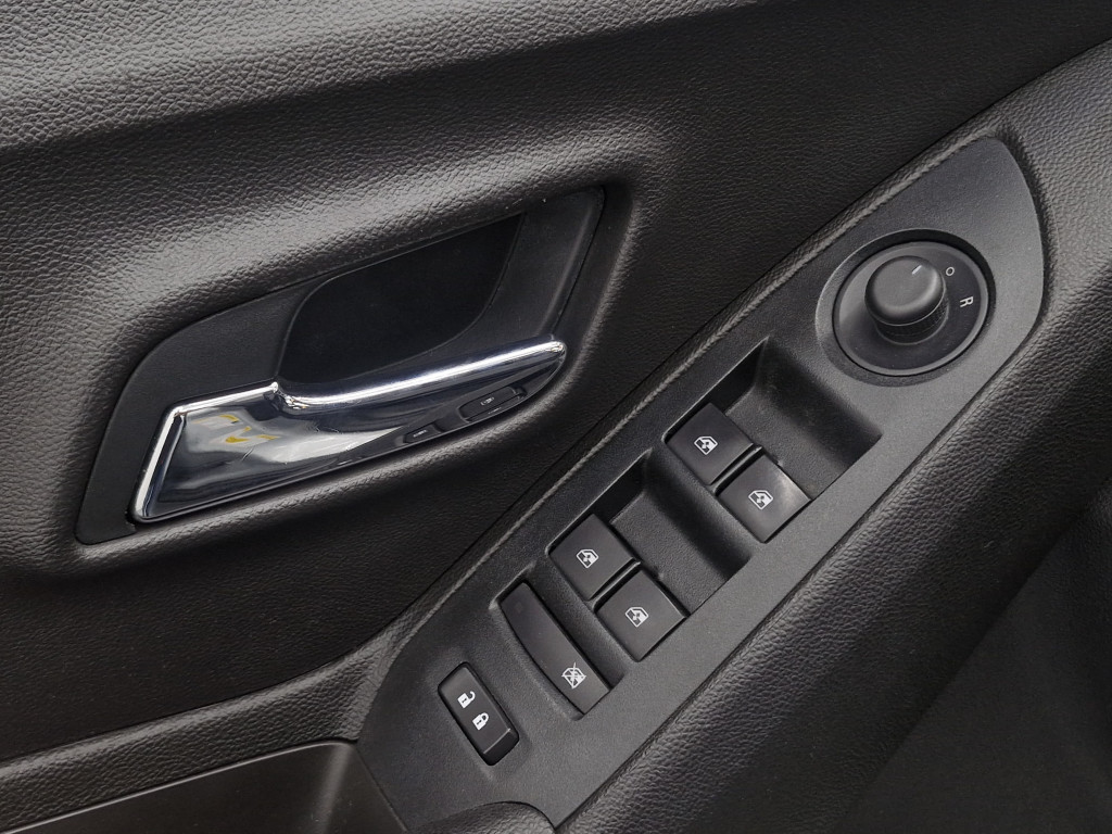 Imagem do veículo CHEVROLET TRACKER PREMIER 1.4 TURBO AUTOMÁTICO - 2019 - PRATA