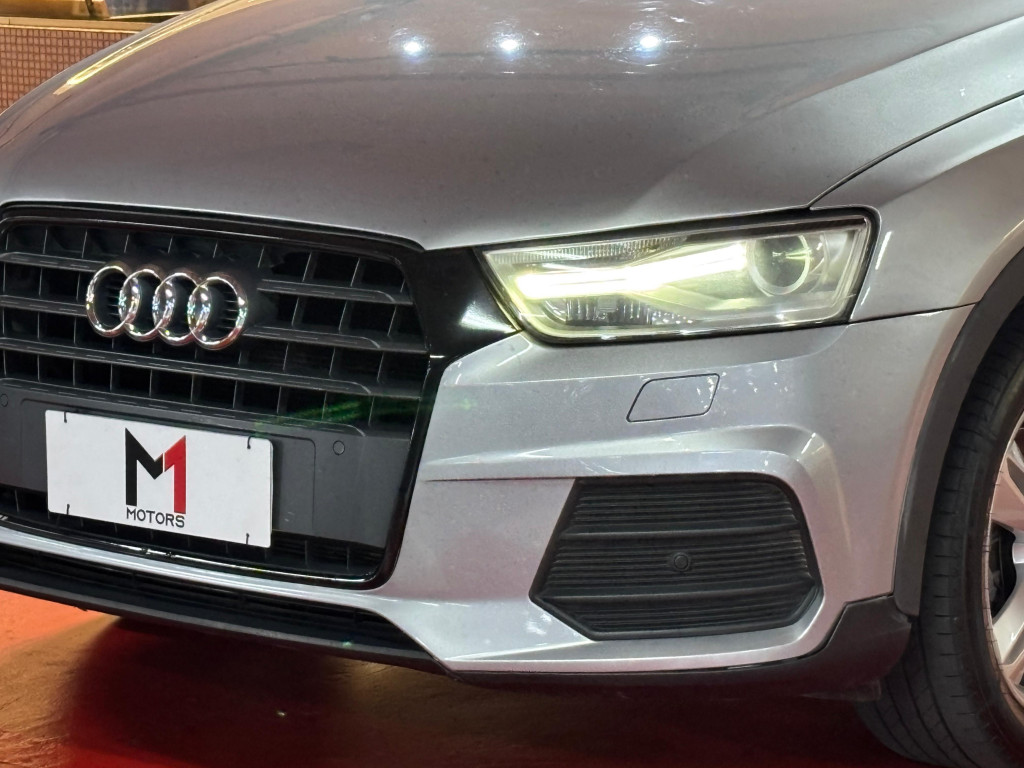 Imagem do veículo AUDI Q3 AMBITION 1.4 TFSI  FLEX 4P S TRONIC - 2017 - PRATA