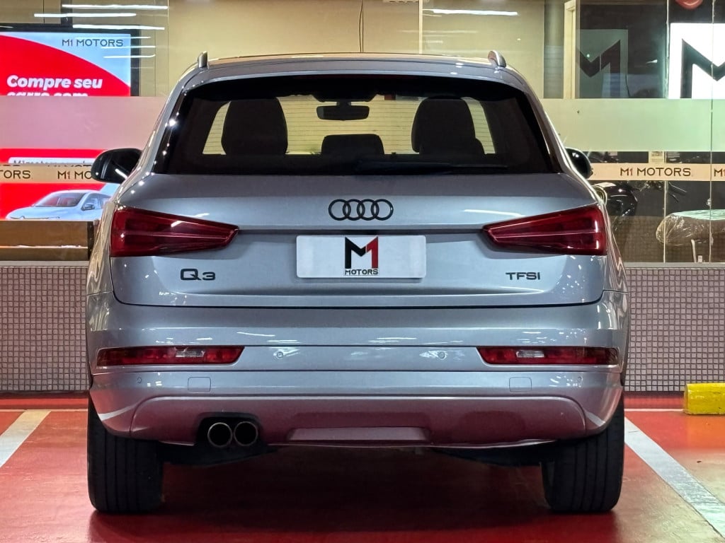 Imagem do veículo AUDI Q3 AMBITION 1.4 TFSI  FLEX 4P S TRONIC - 2017 - PRATA
