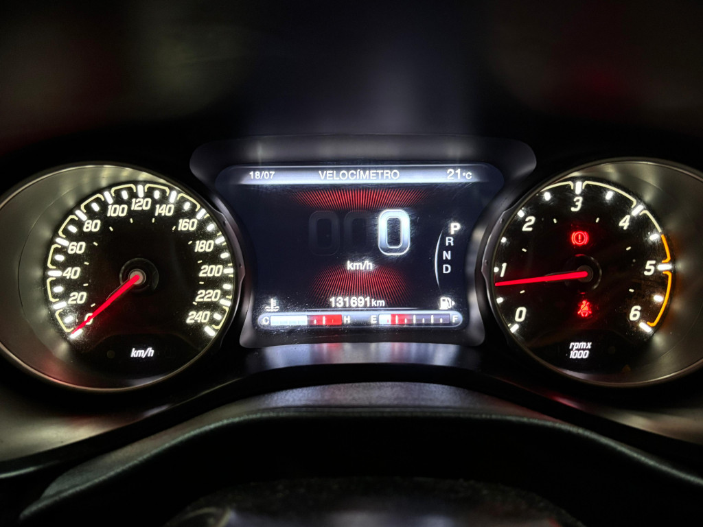 Imagem do veículo FIAT TORO VOLCANO 2.0 16V TURBO DIESEL  4WD AT9 - 2018 - BRANCO