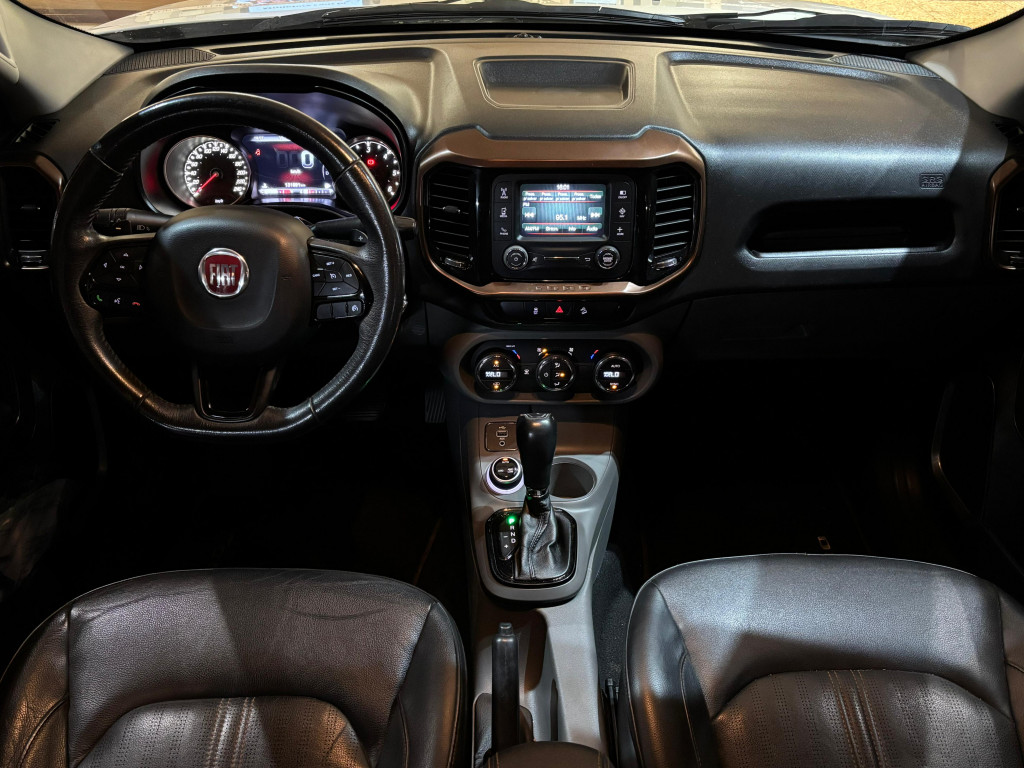 Imagem do veículo FIAT TORO VOLCANO 2.0 16V TURBO DIESEL  4WD AT9 - 2018 - BRANCO