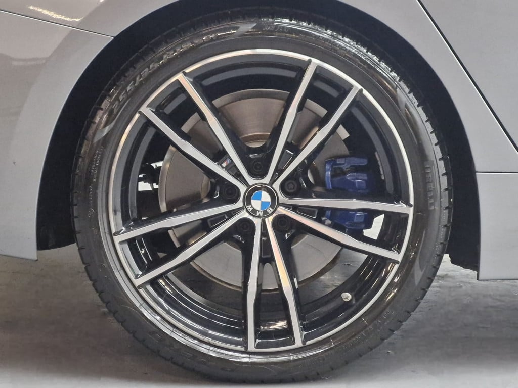 Imagem do veículo BMW 320i M SPORT 2.0 TURBO  ACTIVE FLEX - 2024 - CINZA