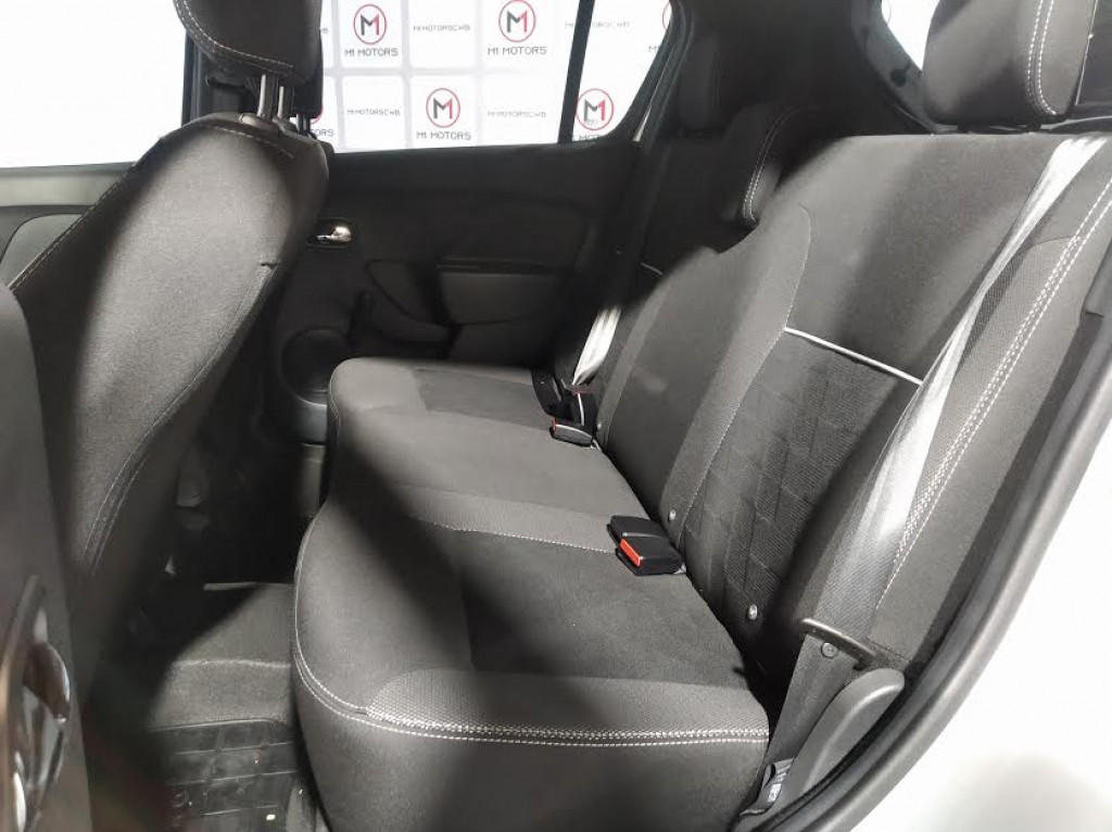 Imagem do veículo RENAULT SANDERO ZEN 1.0 SCE FLEX  MANUAL - 2020 - PRATA