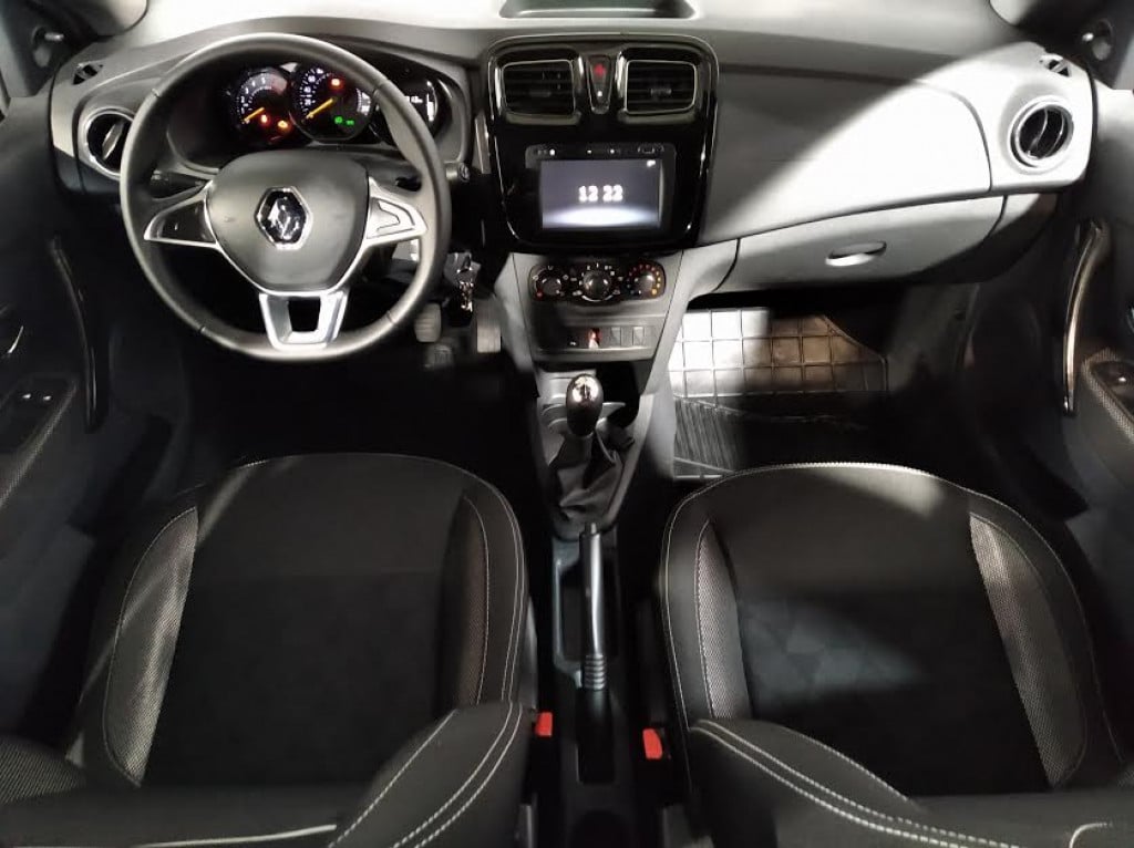 Imagem do veículo RENAULT SANDERO ZEN 1.0 SCE FLEX  MANUAL - 2020 - PRATA