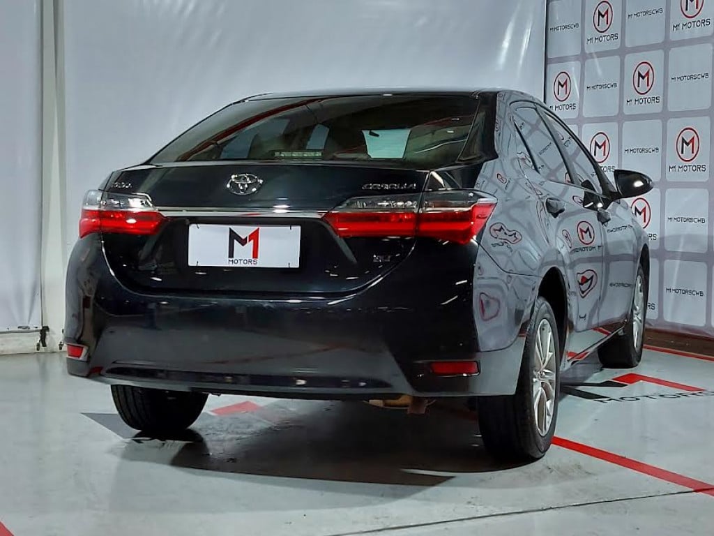 Imagem do veículo TOYOTA COROLLA GLI 1.8 FLEX 4P CVT - 2019 - PRETO