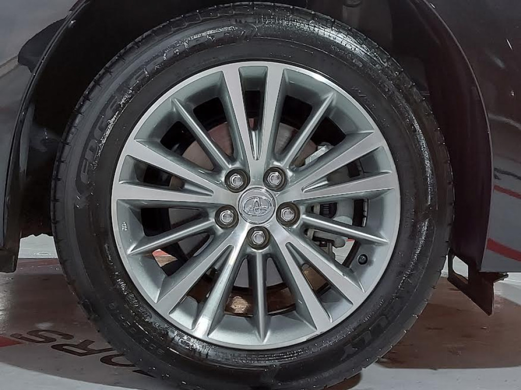 Imagem do veículo TOYOTA COROLLA GLI 1.8 FLEX 4P CVT - 2019 - PRETO