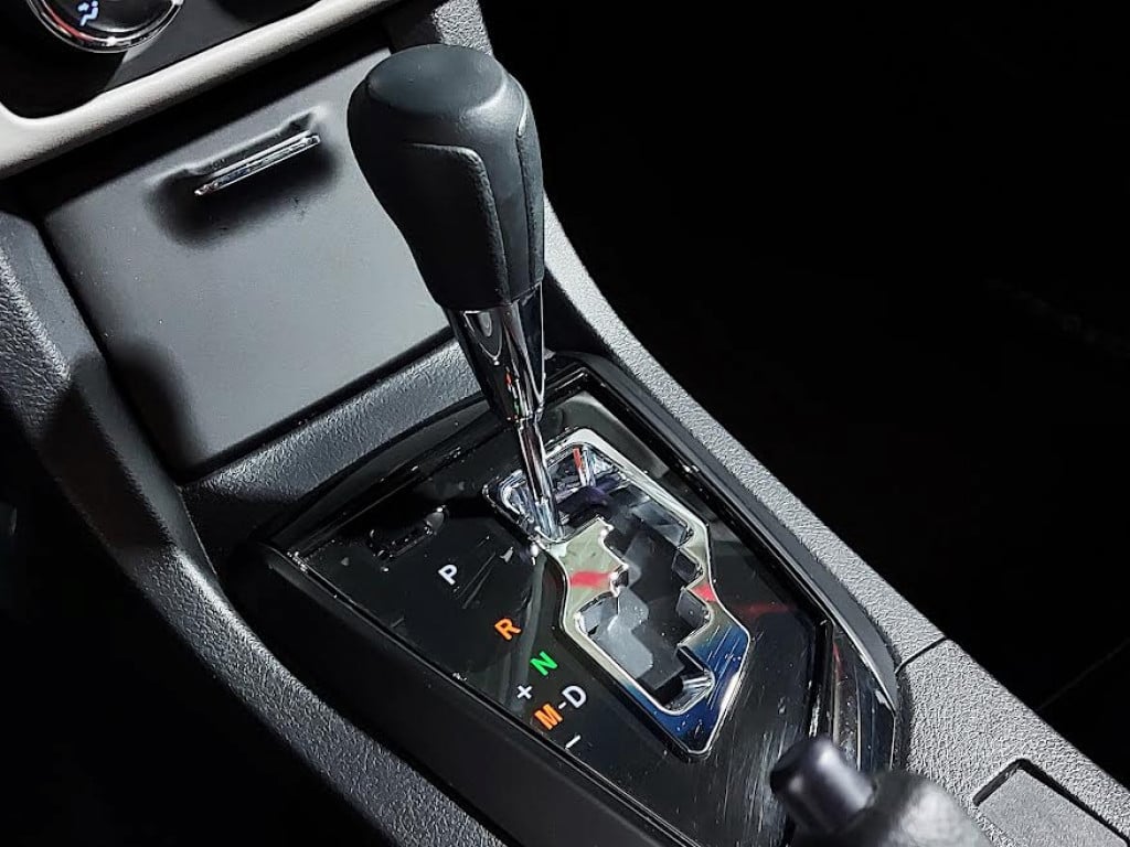 Imagem do veículo TOYOTA COROLLA GLI 1.8 FLEX 4P CVT - 2019 - PRETO
