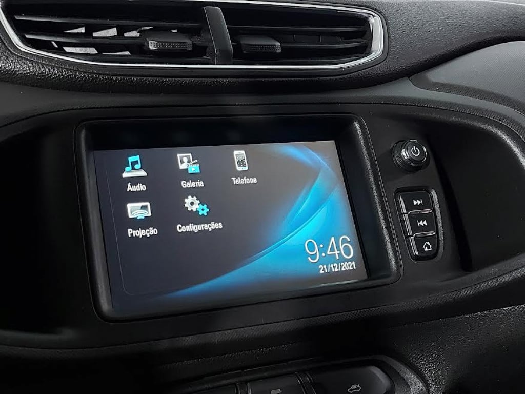 Imagem do veículo CHEVROLET PRISMA LT 1.4 MPFI FLEX MANUAL - 2018 - PRATA