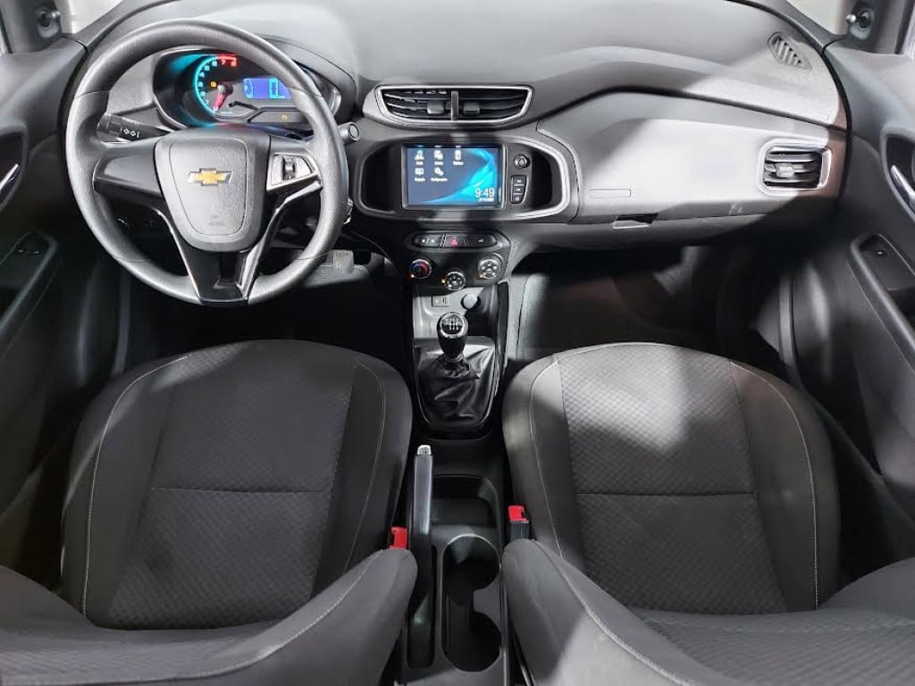 Imagem do veículo CHEVROLET PRISMA LT 1.4 MPFI FLEX MANUAL - 2018 - PRATA