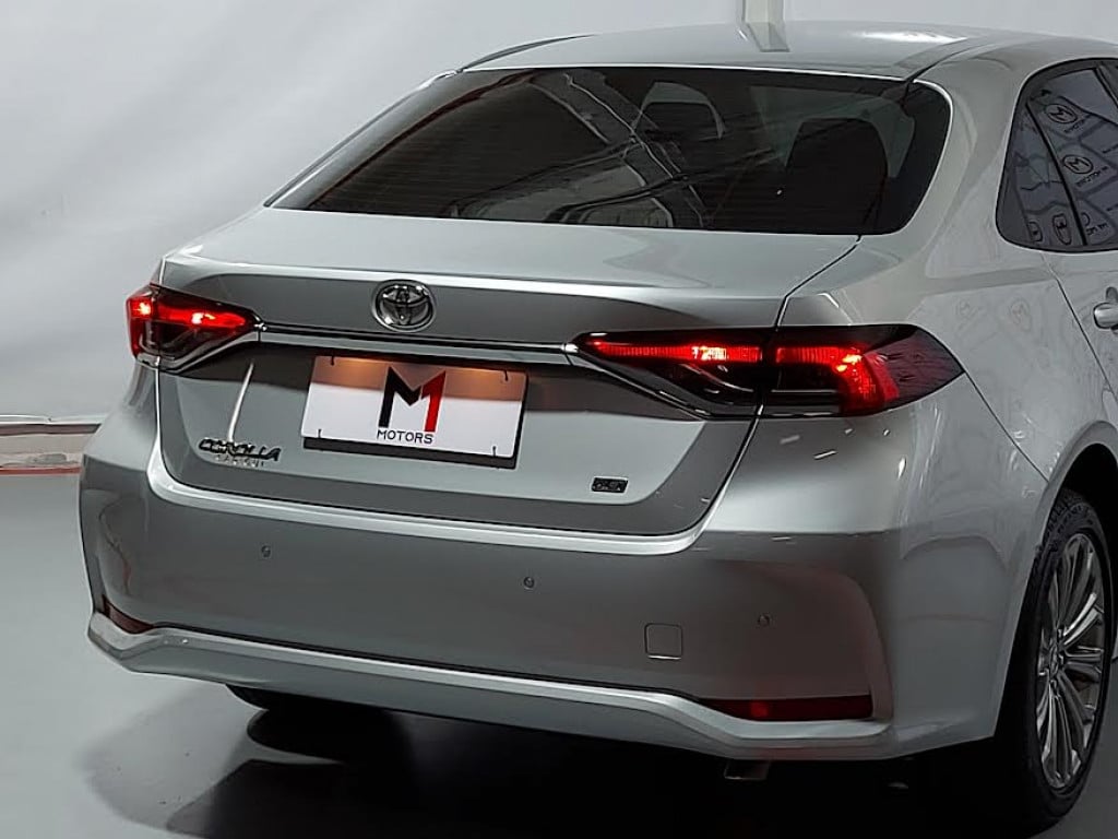 Imagem do veículo TOYOTA COROLLA XEI 2.0 FLEX 4P AUTOMÁTICO - 2021 - PRATA