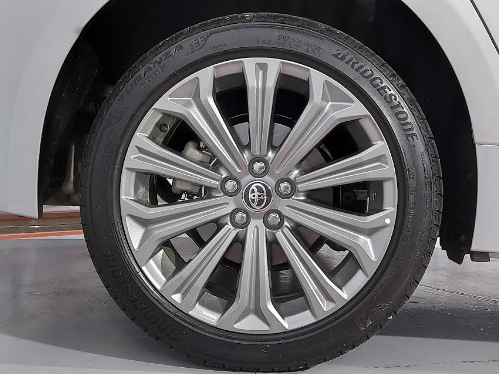 Imagem do veículo TOYOTA COROLLA XEI 2.0 FLEX 4P AUTOMÁTICO - 2021 - PRATA
