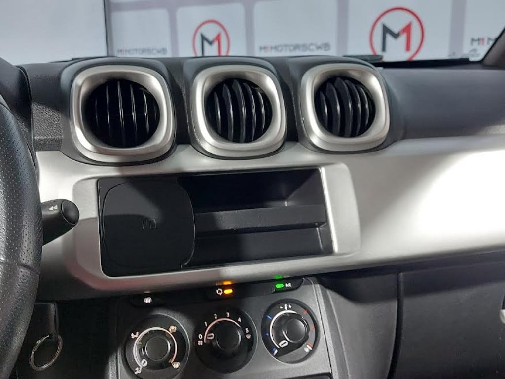 Imagem do veículo CITROËN AIRCROSS START 1.6 FLEX MANUAL - 2018 - PRATA