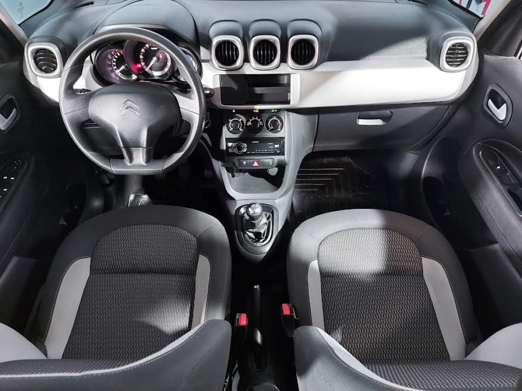 Imagem do veículo CITROËN AIRCROSS START 1.6 FLEX MANUAL - 2018 - PRATA