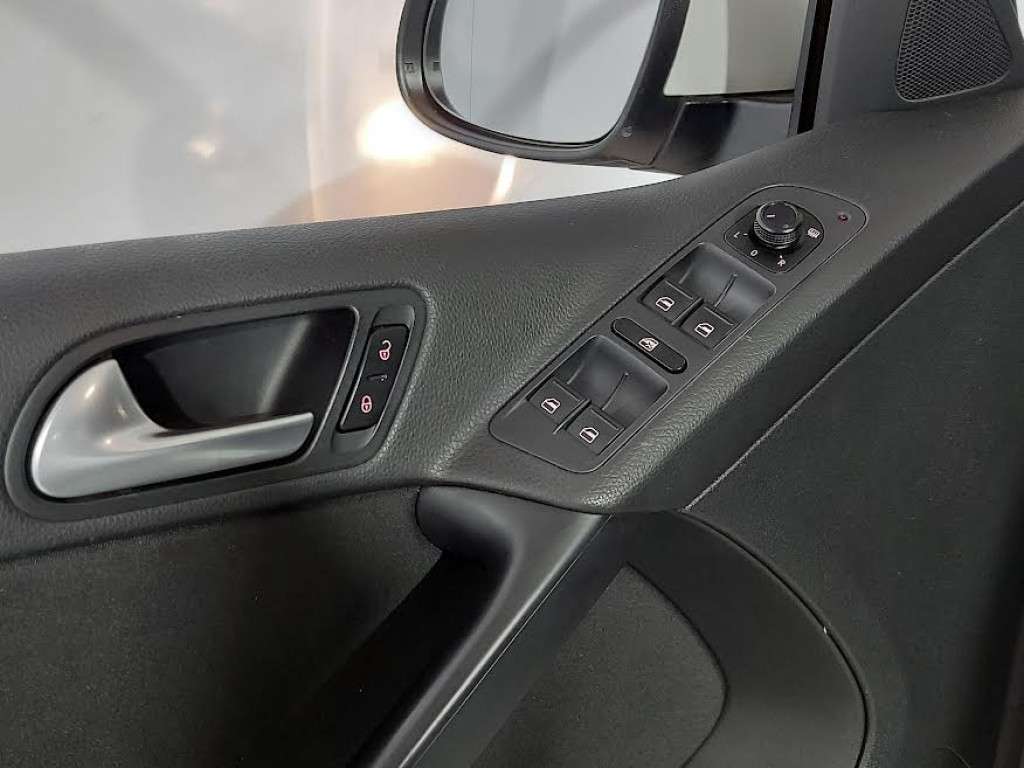 Imagem do veículo VOLKSWAGEN TIGUAN 1.4 TSI TURBO GASOLINA AUTOMATIZADO - 2017 - BRANCO