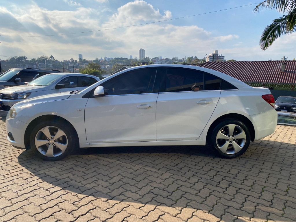 Imagem externa do CRUZE LT