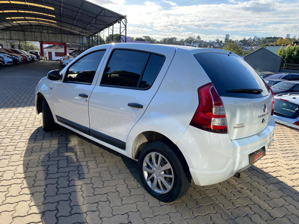 Imagem externa do SANDERO EXP 1016