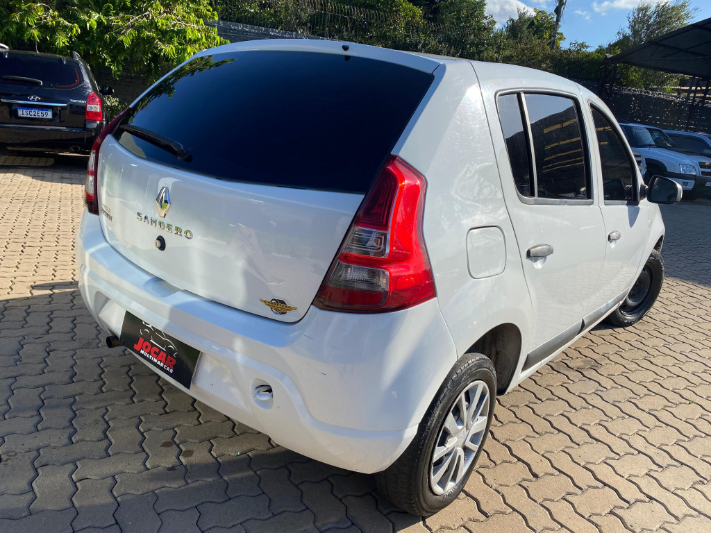 Imagem externa do SANDERO EXP 1016