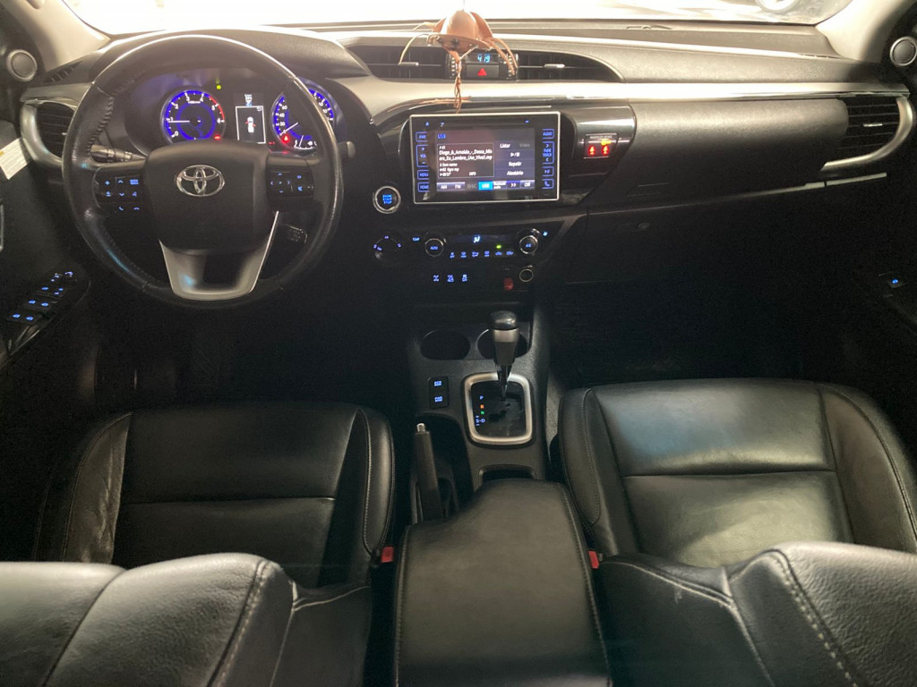Imagem do veículo TOYOTA HILUX 2.8 D-4D TURBO DIESEL CD SRX 4X4 AUTOMÁTICO