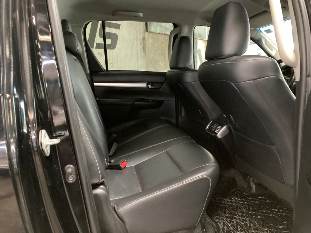 Imagem do veículo TOYOTA HILUX 2.8 D-4D TURBO DIESEL CD SRX 4X4 AUTOMÁTICO