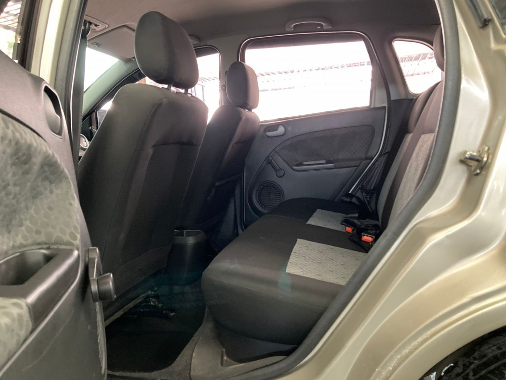 Imagem do veículo FORD FIESTA 1.6 MPI CLASS HATCH 8V FLEX 4P MANUAL