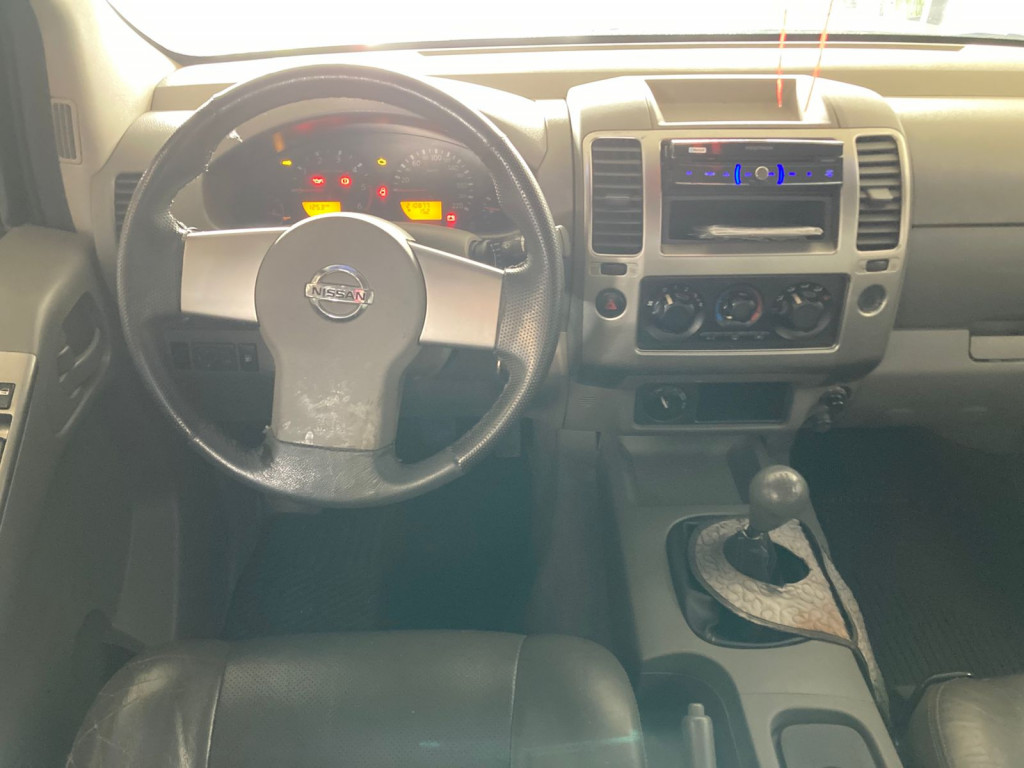 Imagem do veículo NISSAN FRONTIER 2.5 LE 4X4 CD TURBO ELETRONIC DIESEL 4P MANUAL