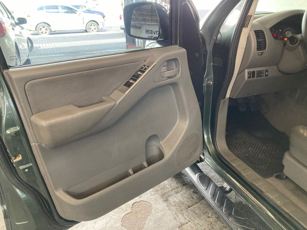 Imagem do veículo NISSAN FRONTIER 2.5 LE 4X4 CD TURBO ELETRONIC DIESEL 4P MANUAL