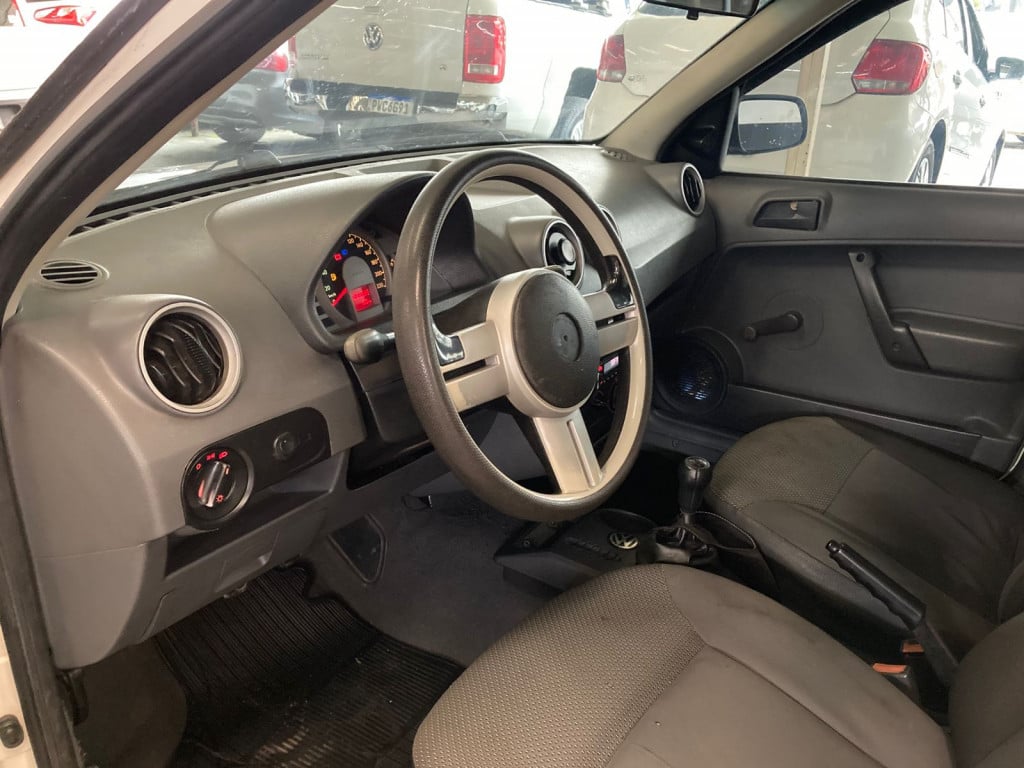 Imagem do veículo VOLKSWAGEN SAVEIRO 1.6 MI CS 8V FLEX 2P MANUAL G.IV