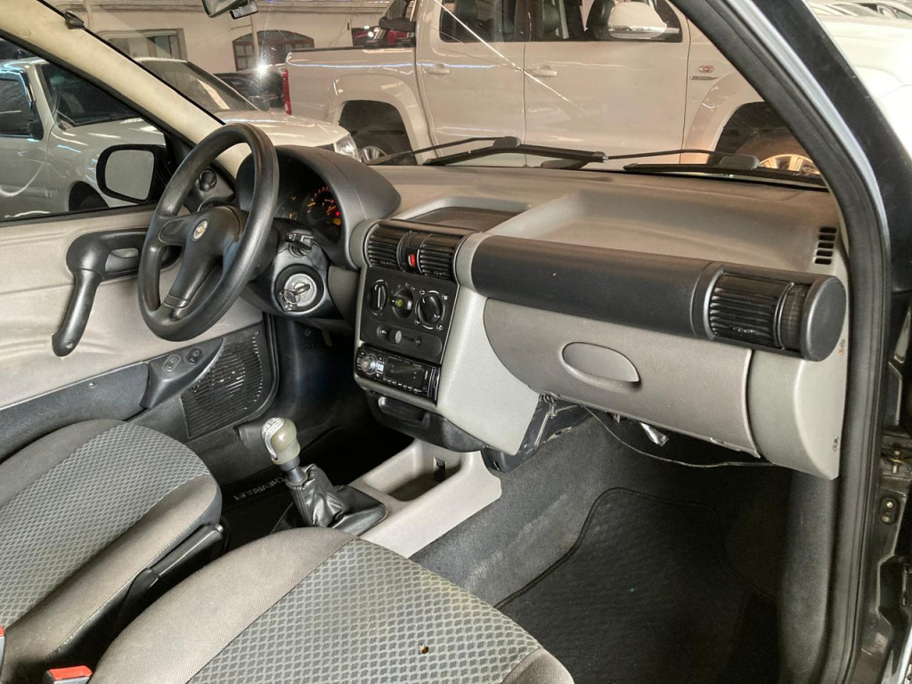 Imagem do veículo CHEVROLET CLASSIC 1.0 MPFI LS 8V FLEX 4P MANUAL