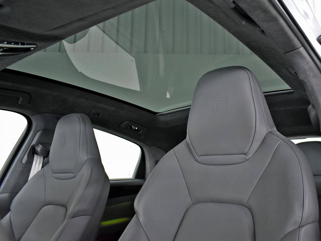 Imagem do veículo PORSCHE CAYENNE COUPE PLATINUM ED 3.0 (HIBRIDO) 2023