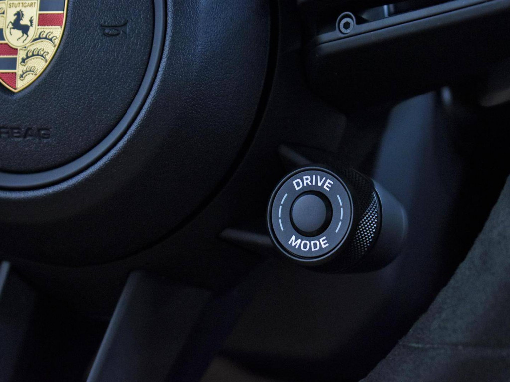 Imagem do veículo PORSCHE 911 CARRERA COUPE 3.0 (991/992) 2024