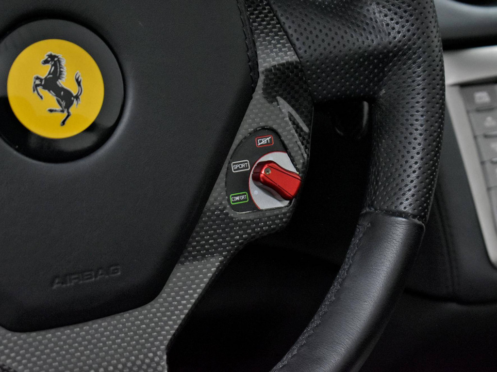 Imagem do veículo FERRARI CALIFORNIA 2010