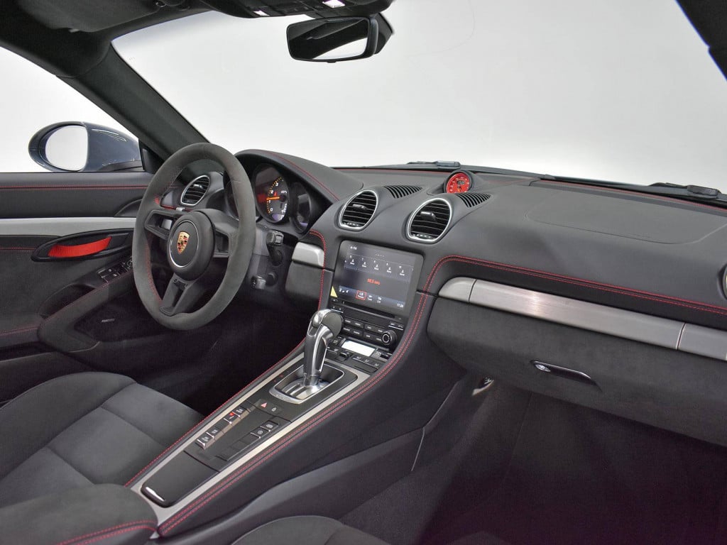 Imagem do veículo PORSCHE 718 CAYMAN GT4 4.0 420CV 2023