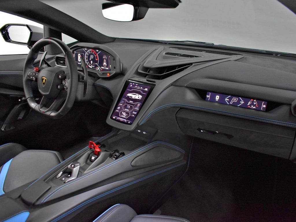 Imagem do veículo LAMBORGHINI REVUELTO COUPE LP 1015-4 (HIB) 2024