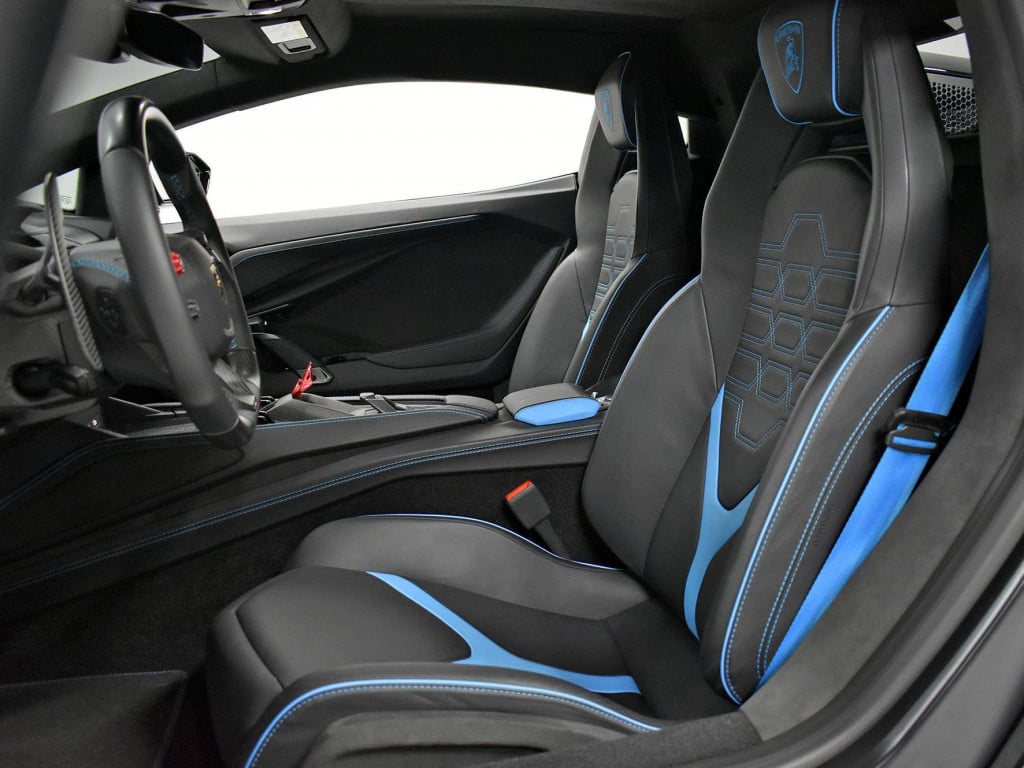 Imagem do veículo LAMBORGHINI REVUELTO COUPE LP 1015-4 (HIB) 2024