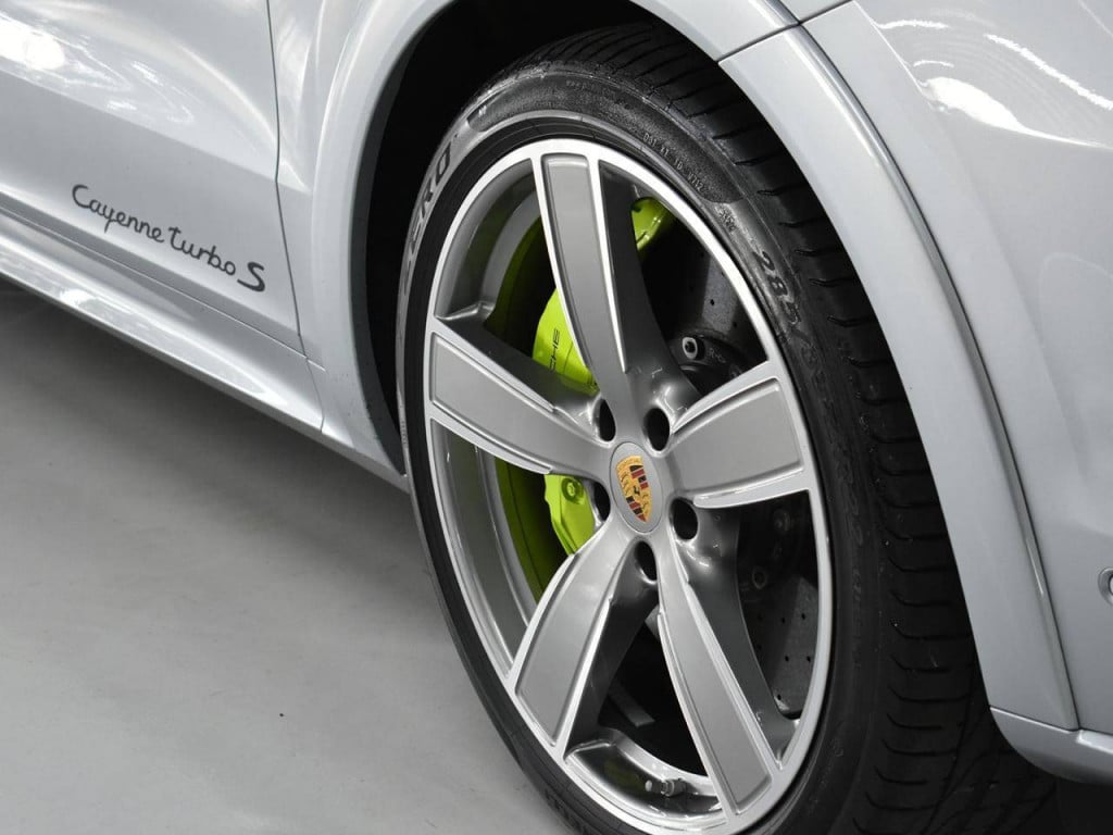 Imagem do veículo PORSCHE CAYENNE COUPE TURBO S E-HYBRID 4.0 2023
