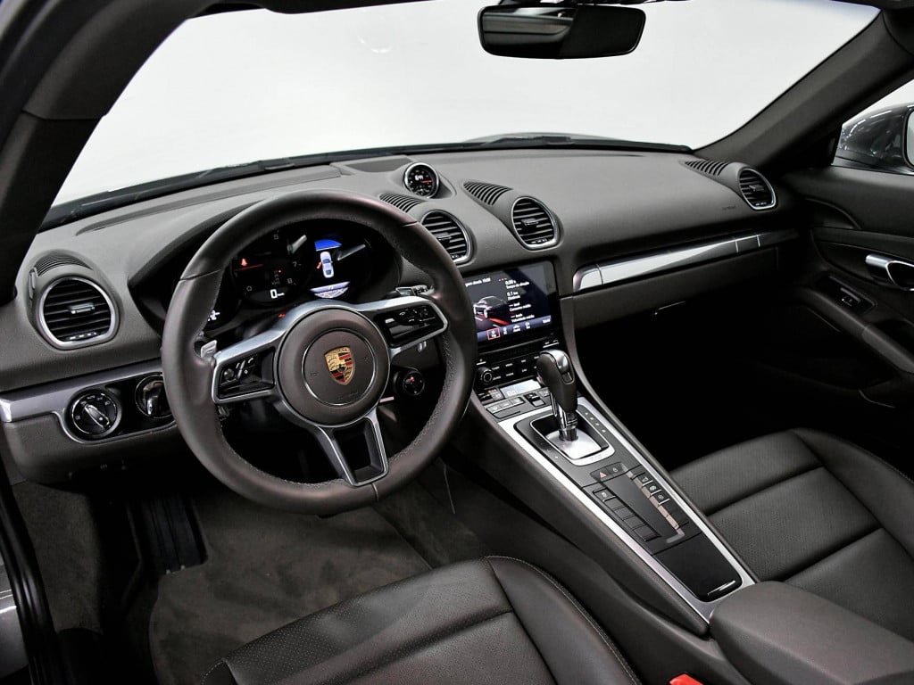 Imagem do veículo PORSCHE 718 CAYMAN 2.0 300CV 2022