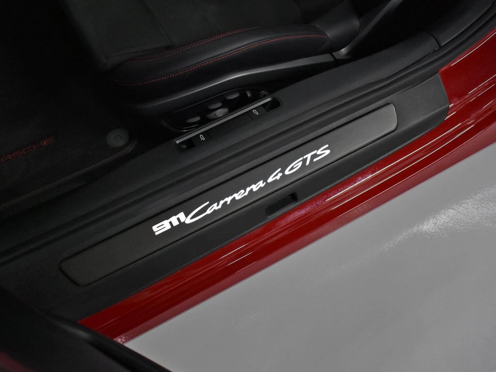 Imagem do veículo PORSCHE 911 CARRERA 4 GTS CABRI. 3.0 24V (992) 2023