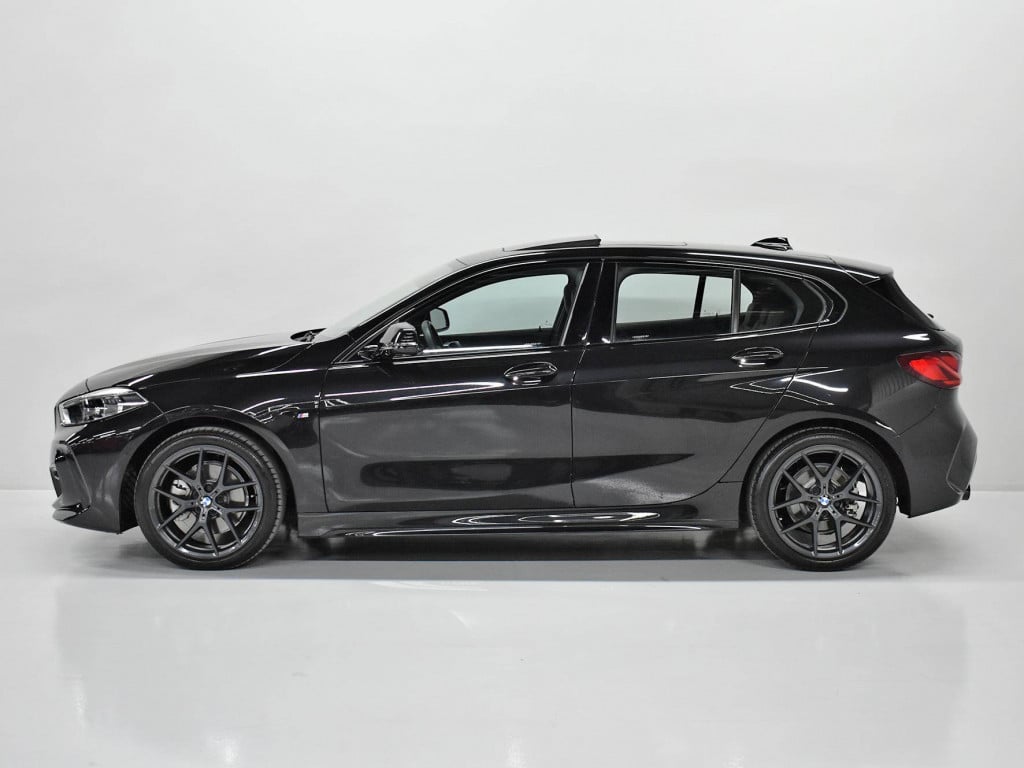 Imagem do veículo BMW 118I M SPORT 1.5 TB 12V AUT. 5P 2024