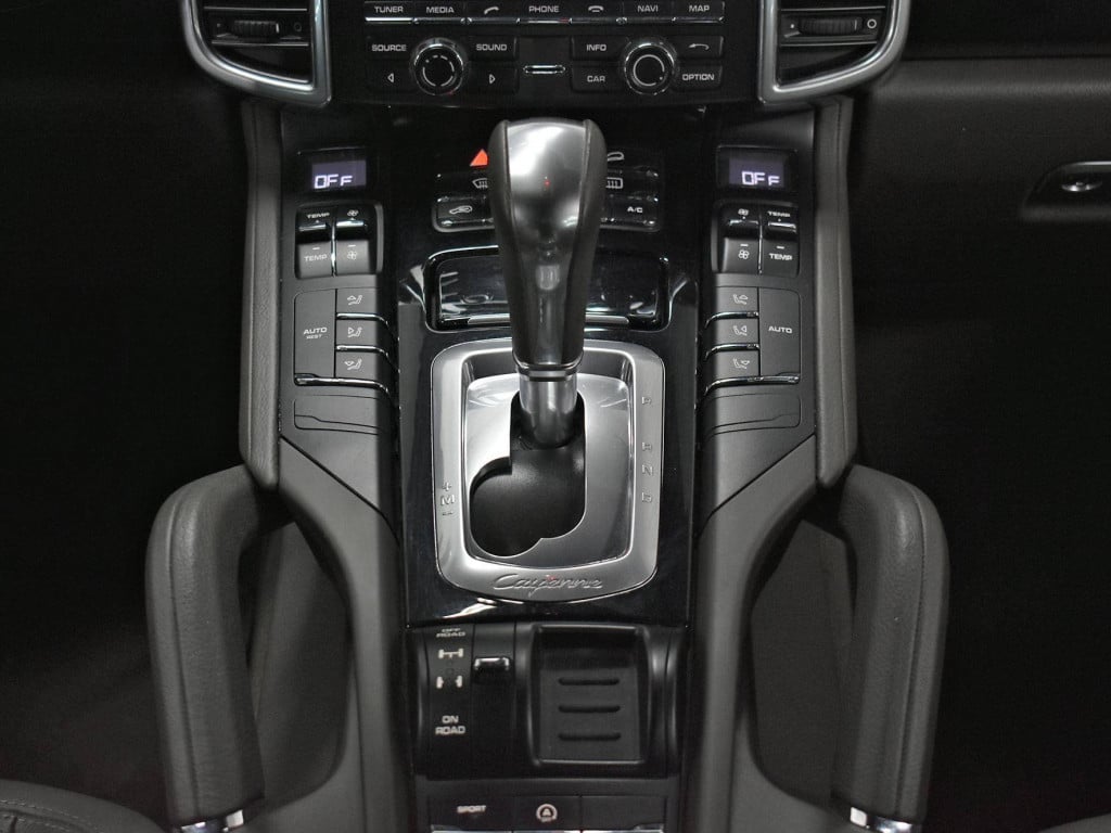 Imagem do veículo PORSCHE CAYENNE V6 3.6 4X4 300CV 2016