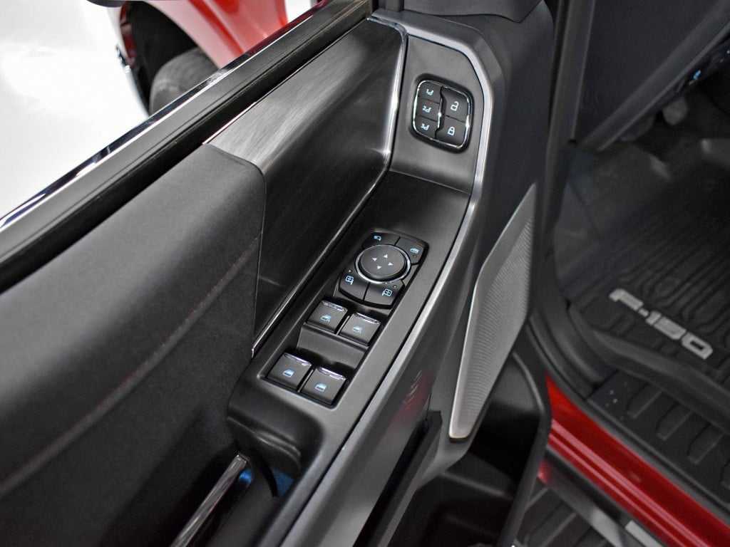 Imagem do veículo FORD F-150 LARIAT 2024