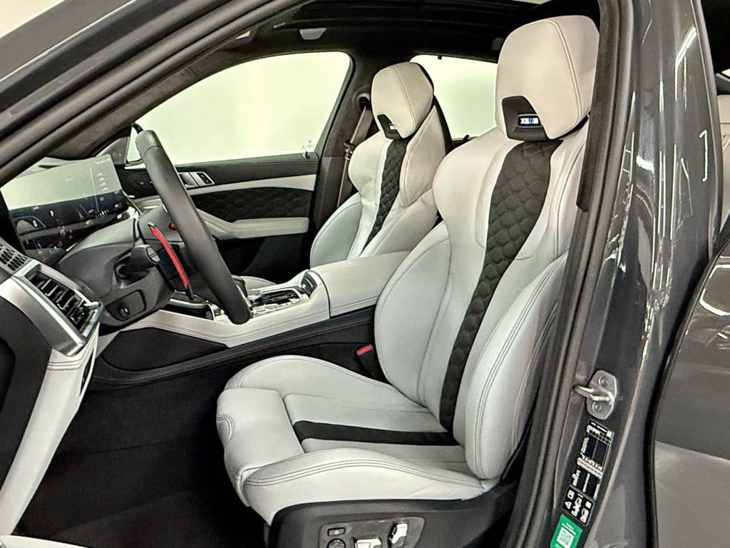 Imagem do veículo BMW X6 M COMPETITION 2025