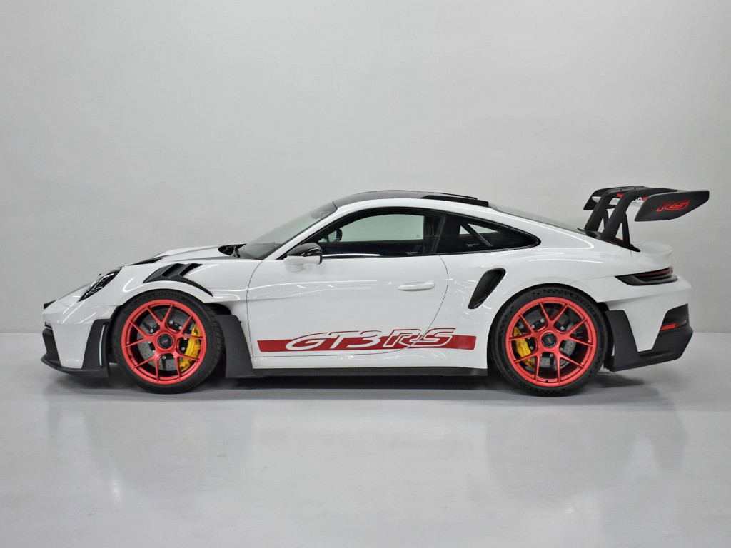 Imagem do veículo PORSCHE 911 GT3 RS 2024